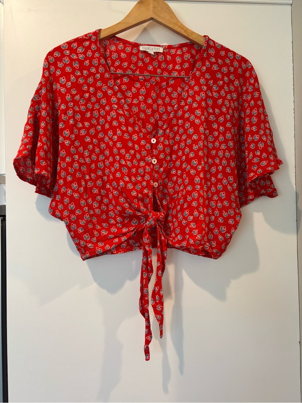 Patrons of Peace red ditsy floral crop top size M new without tags!